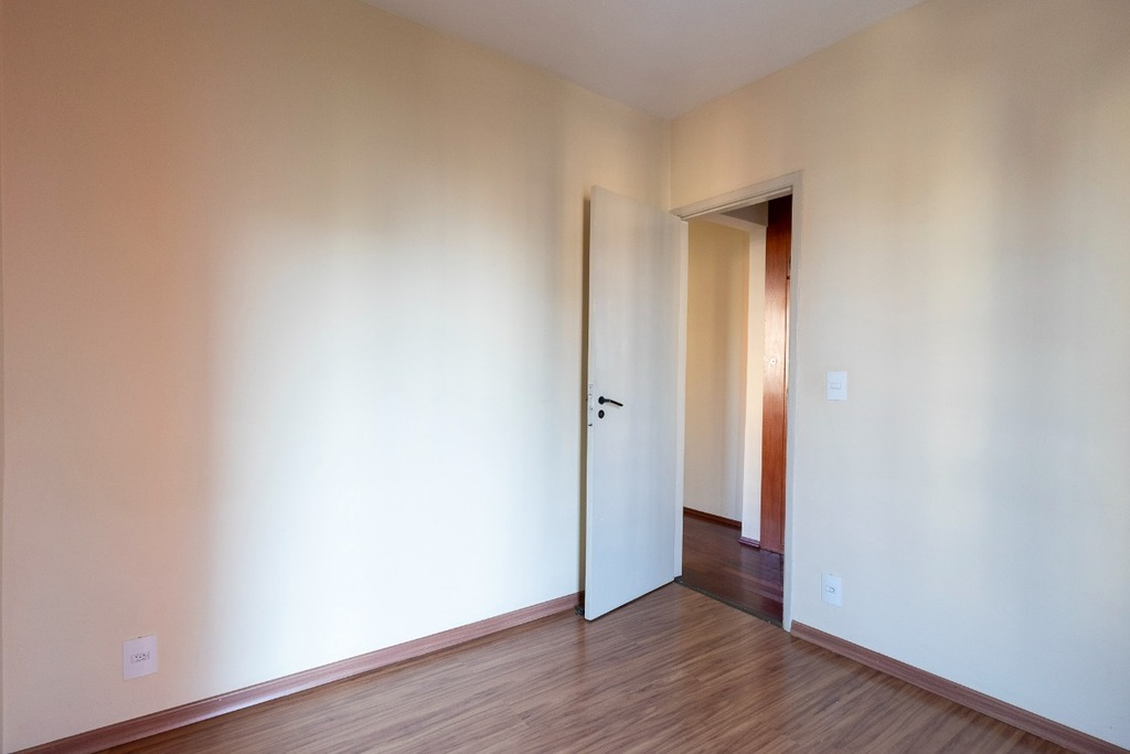 Apartamento à venda com 2 quartos, 57m² - Foto 2