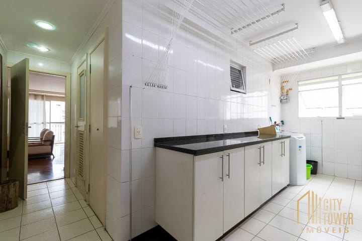 Apartamento à venda com 3 quartos, 202m² - Foto 5