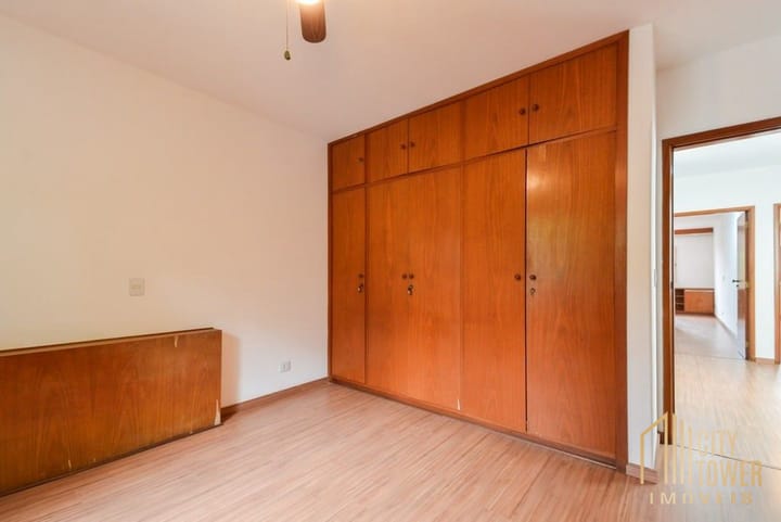 Casa à venda com 4 quartos, 331m² - Foto 12