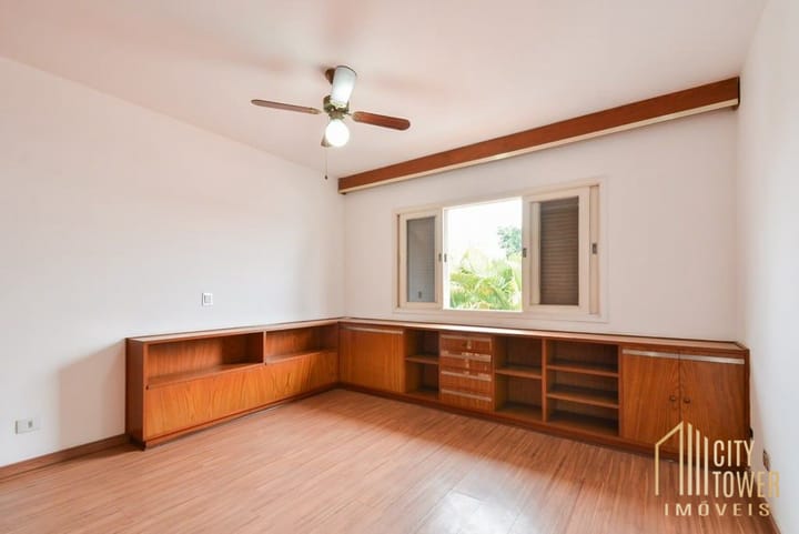 Casa à venda com 4 quartos, 331m² - Foto 6