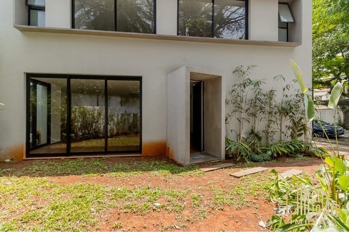 Casa à venda com 3 quartos, 318m² - Foto 24