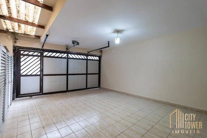 Casa à venda com 3 quartos, 240m² - Foto 3