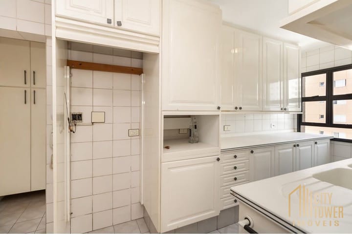 Apartamento à venda com 3 quartos, 132m² - Foto 9