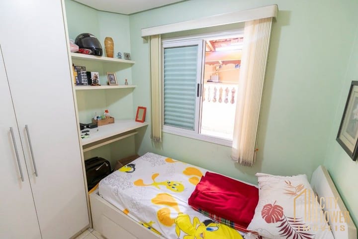 Casa à venda com 4 quartos, 200m² - Foto 14