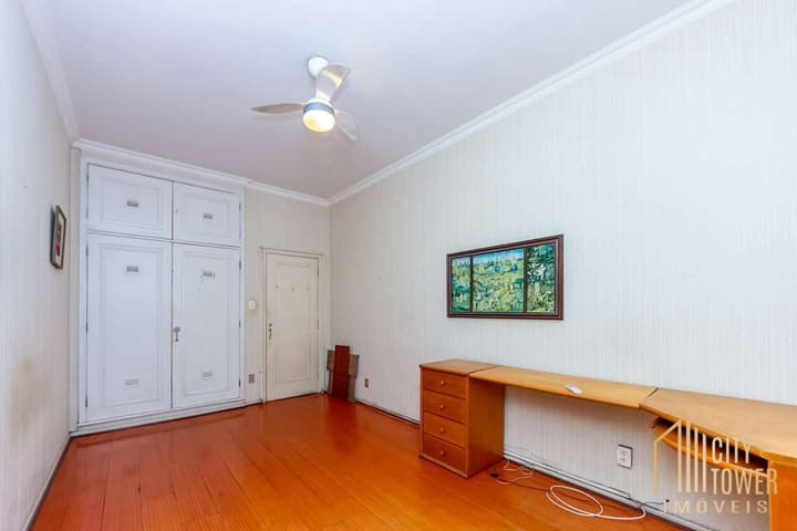 Apartamento à venda com 4 quartos, 300m² - Foto 2