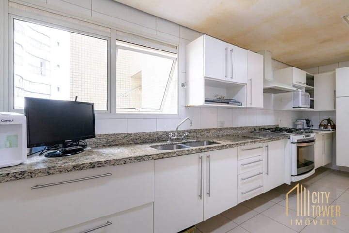 Apartamento à venda com 3 quartos, 162m² - Foto 8