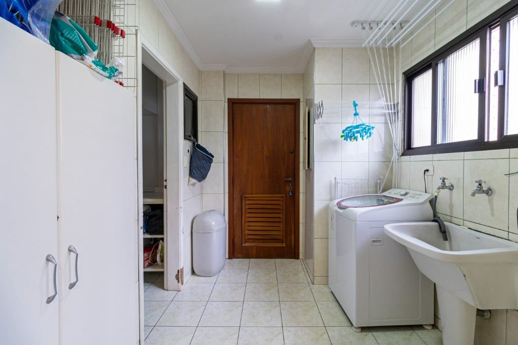 Apartamento à venda com 3 quartos, 130m² - Foto 12