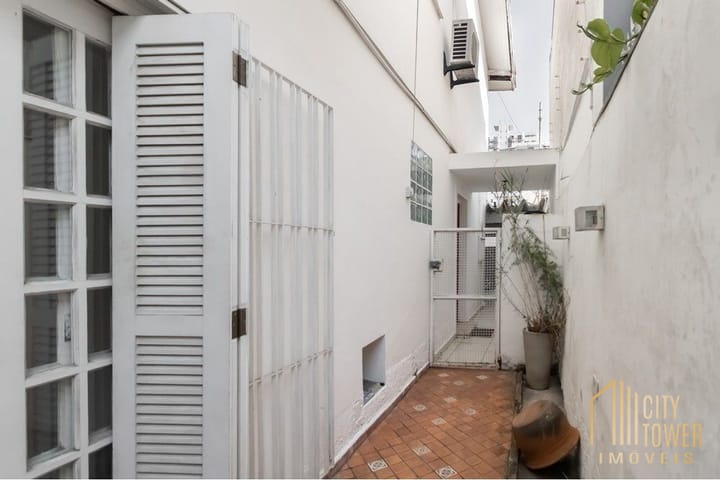 Casa à venda com 2 quartos, 180m² - Foto 7