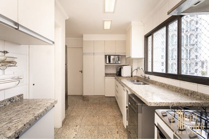 Apartamento à venda com 4 quartos, 181m² - Foto 12