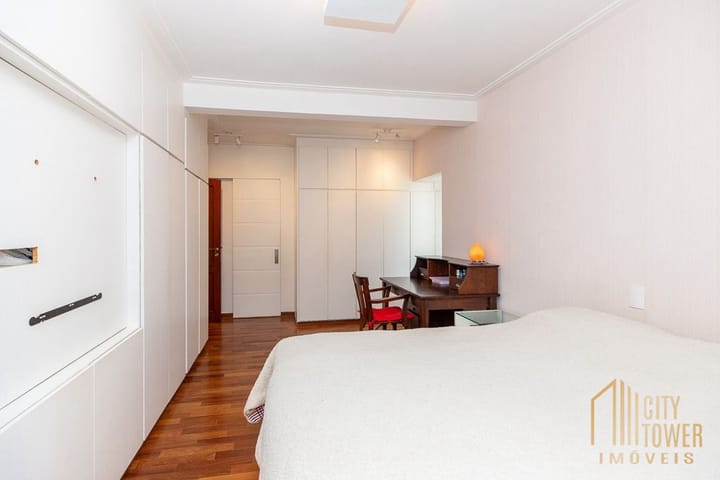 Apartamento à venda com 4 quartos, 223m² - Foto 17