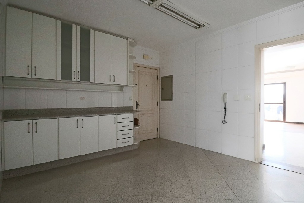 Apartamento à venda com 3 quartos, 153m² - Foto 14