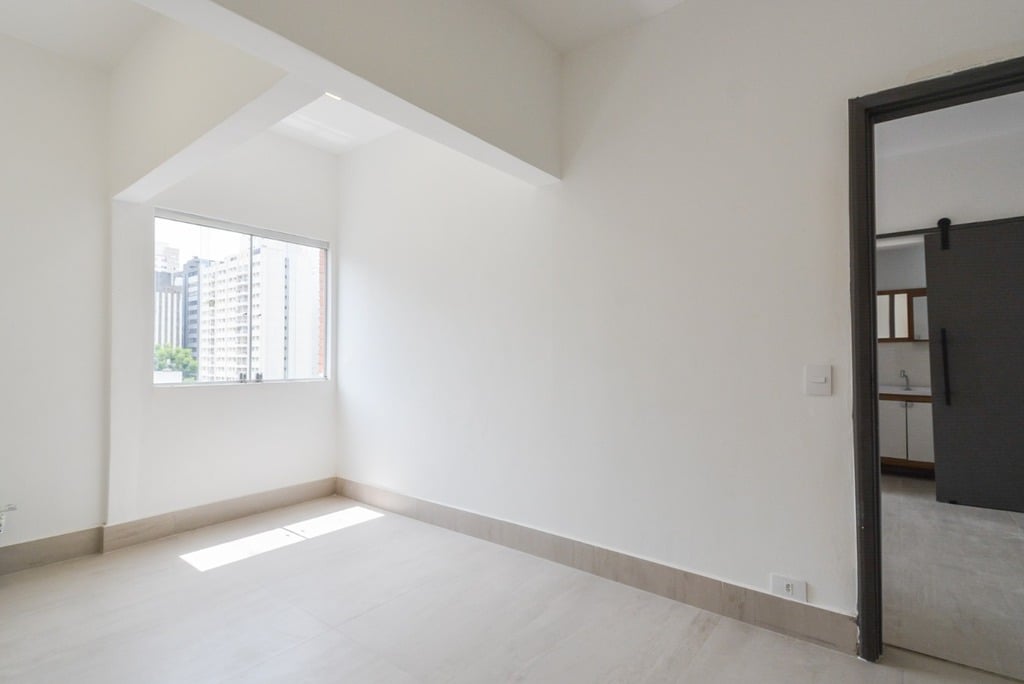 Apartamento à venda com 2 quartos, 75m² - Foto 14