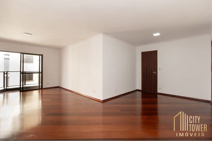 Apartamento à venda com 3 quartos, 128m² - Foto 1