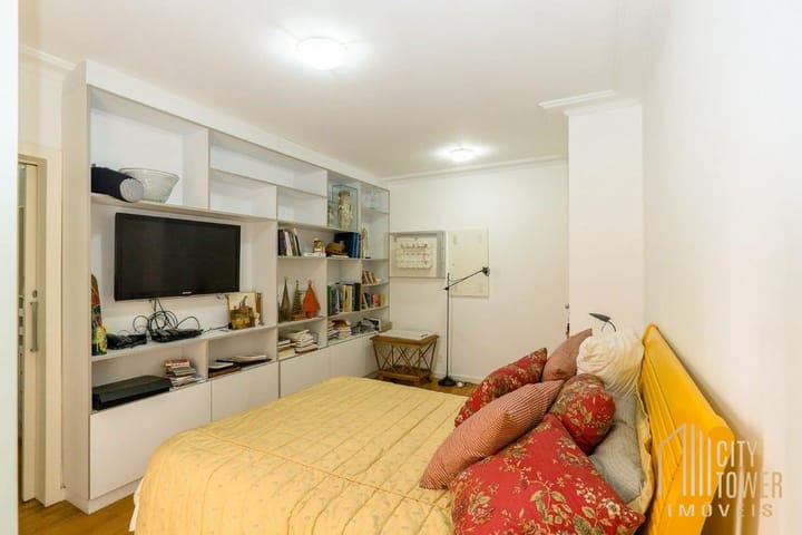 Apartamento à venda com 3 quartos, 210m² - Foto 13