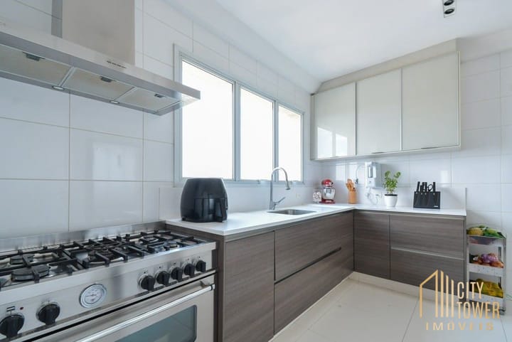 Apartamento à venda com 4 quartos, 245m² - Foto 9