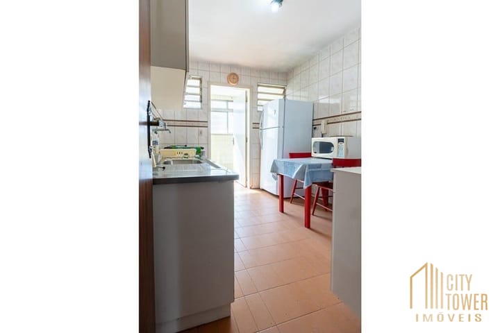 Apartamento à venda com 3 quartos, 105m² - Foto 2