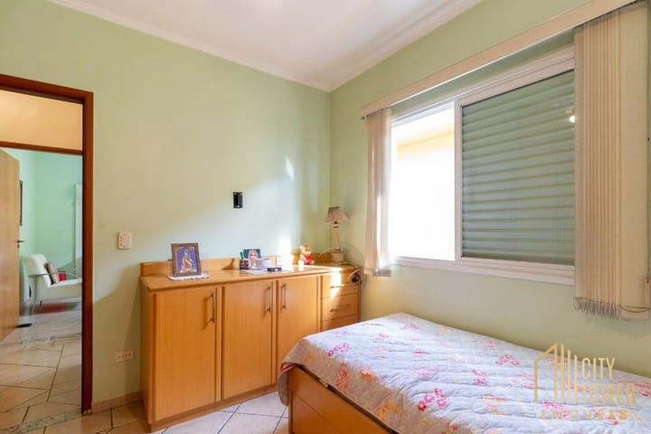 Casa à venda com 4 quartos, 200m² - Foto 6