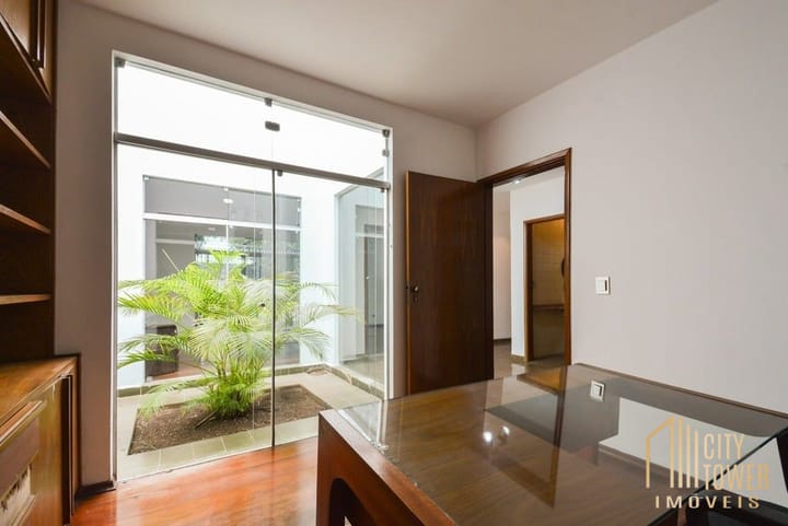 Casa à venda com 4 quartos, 331m² - Foto 46