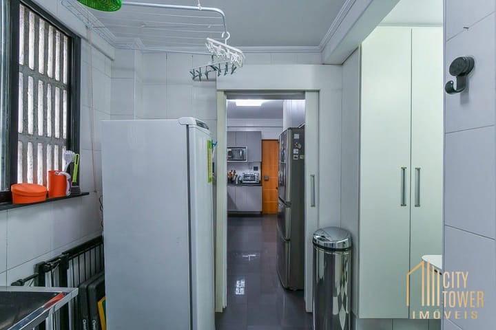 Apartamento à venda com 3 quartos, 178m² - Foto 7