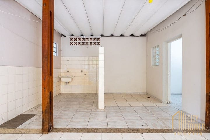 Casa à venda com 3 quartos, 200m² - Foto 2