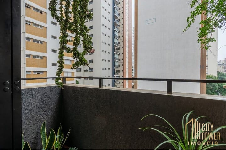 Apartamento à venda com 4 quartos, 141m² - Foto 2