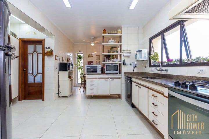 Apartamento à venda com 4 quartos, 200m² - Foto 34