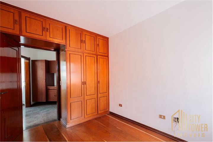 Casa à venda com 5 quartos, 629m² - Foto 9