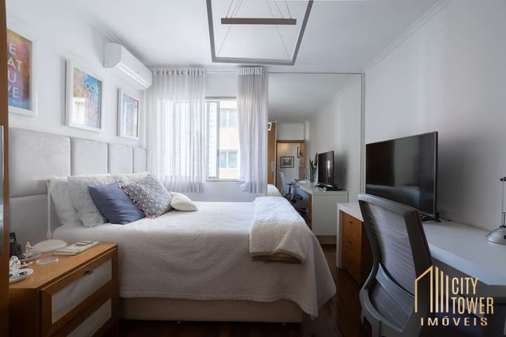 Apartamento à venda com 3 quartos, 228m² - Foto 13