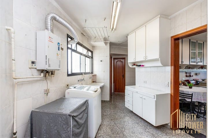 Apartamento à venda com 4 quartos, 200m² - Foto 18