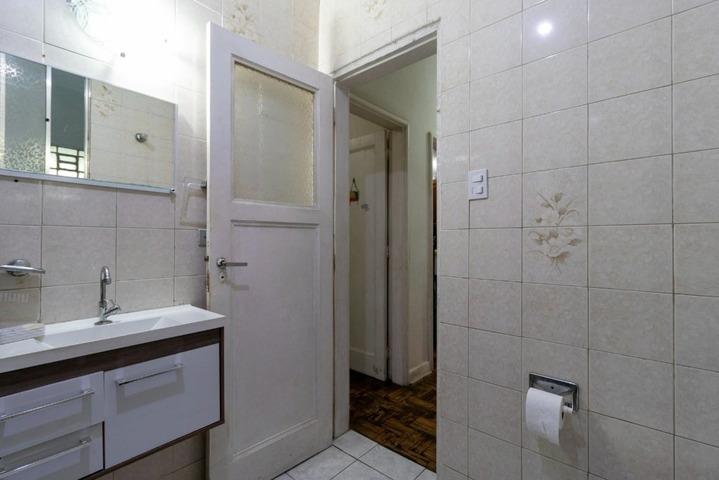 Apartamento à venda com 3 quartos, 105m² - Foto 2