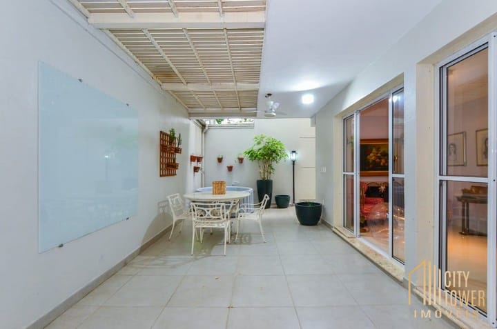 Casa à venda com 4 quartos, 270m² - Foto 22