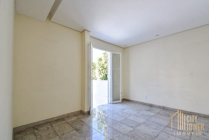 Casa à venda com 4 quartos, 205m² - Foto 14