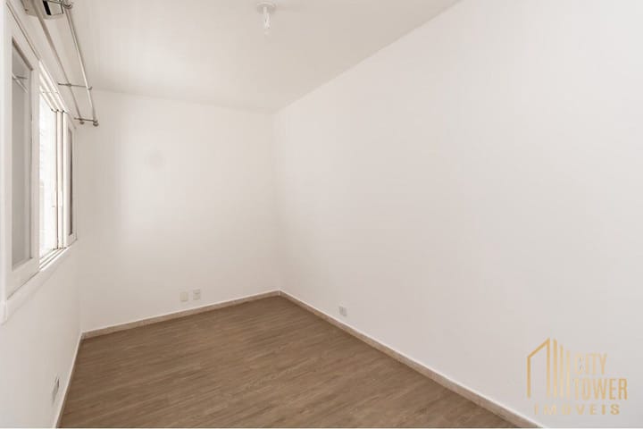 Casa à venda com 2 quartos, 180m² - Foto 12