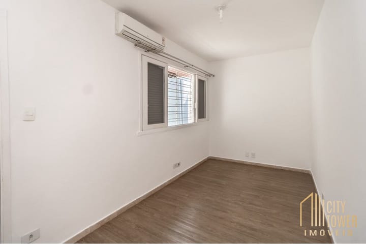 Casa à venda com 2 quartos, 180m² - Foto 11