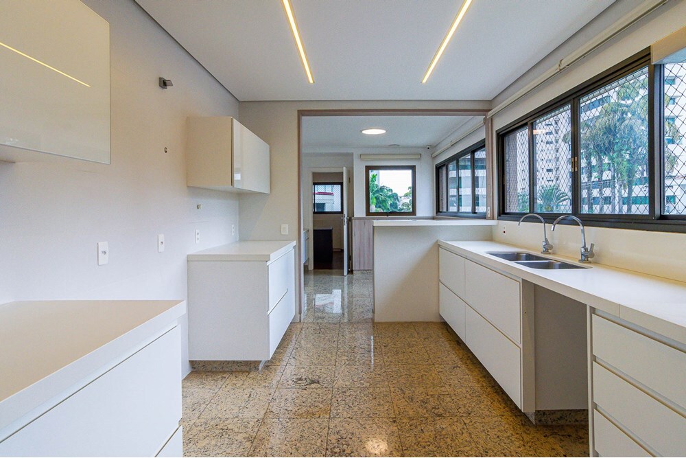 Apartamento à venda com 3 quartos, 287m² - Foto 5