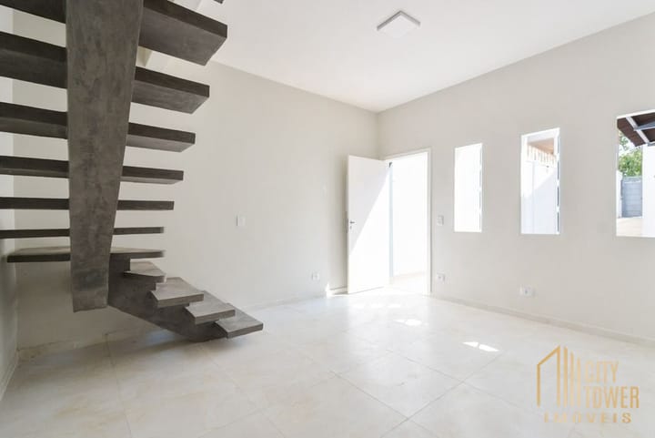 Casa à venda com 2 quartos, 126m² - Foto 1