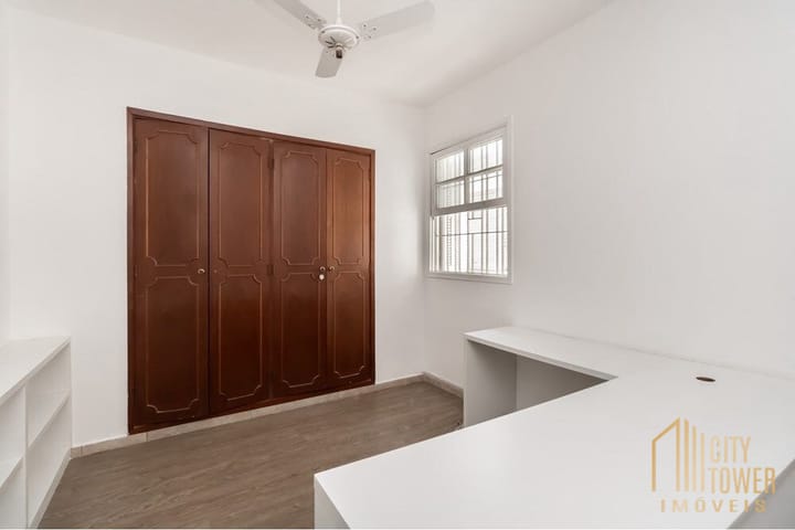 Casa à venda com 2 quartos, 180m² - Foto 17