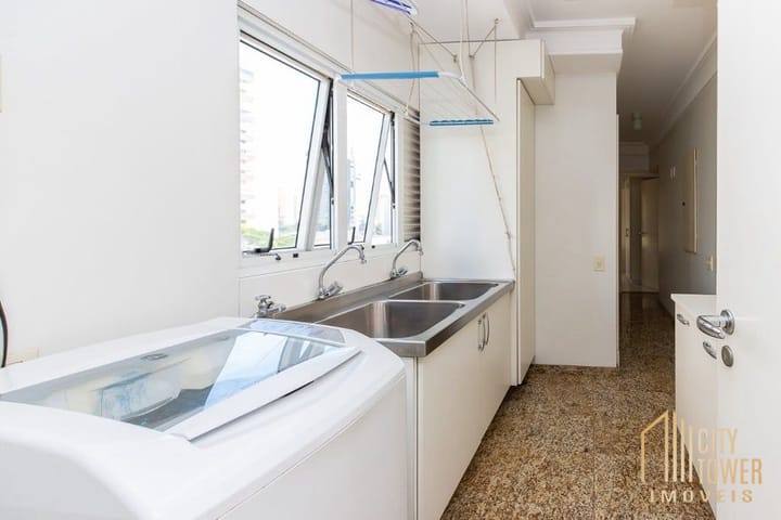 Apartamento à venda com 3 quartos, 243m² - Foto 34