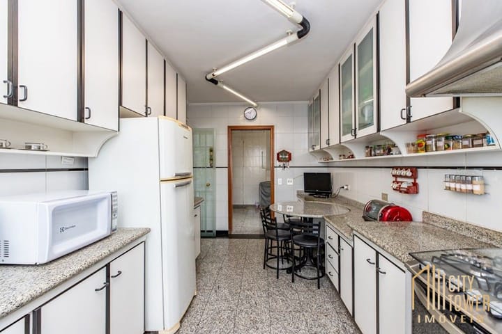 Apartamento à venda com 4 quartos, 200m² - Foto 48