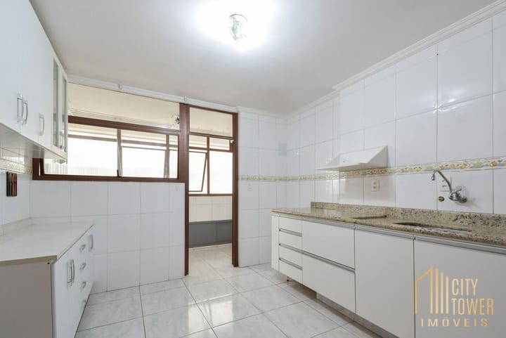 Apartamento à venda com 3 quartos, 100m² - Foto 3