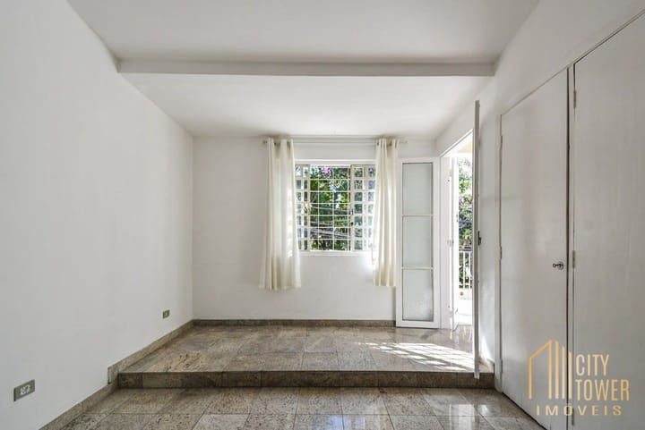 Casa à venda com 4 quartos, 205m² - Foto 11