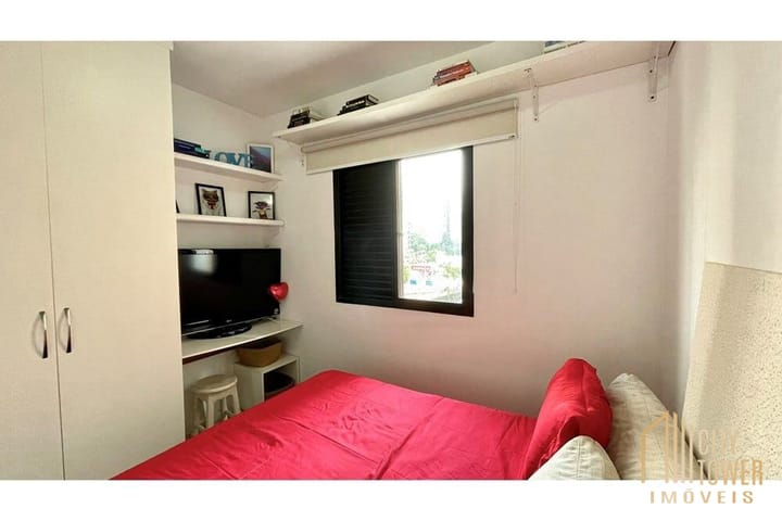 Apartamento à venda com 3 quartos, 240m² - Foto 2