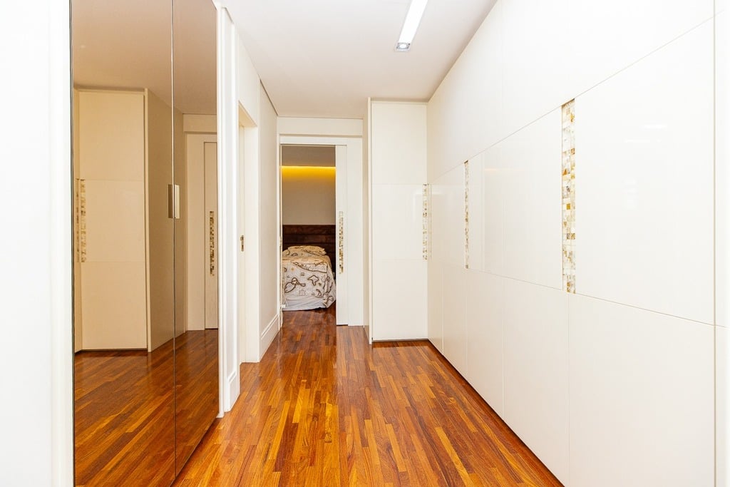 Apartamento à venda com 3 quartos, 240m² - Foto 3