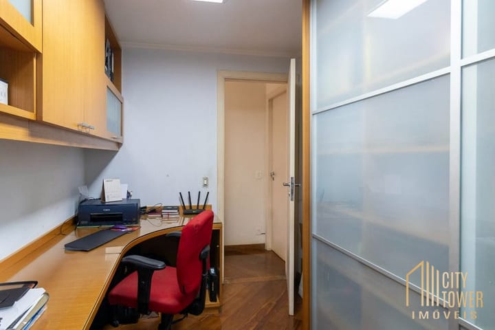 Apartamento à venda com 3 quartos, 202m² - Foto 4