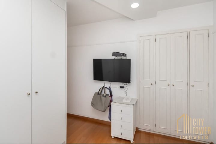 Apartamento à venda com 3 quartos, 190m² - Foto 13