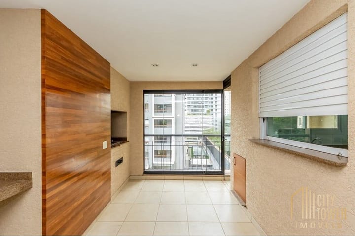 Apartamento à venda com 3 quartos, 218m² - Foto 2