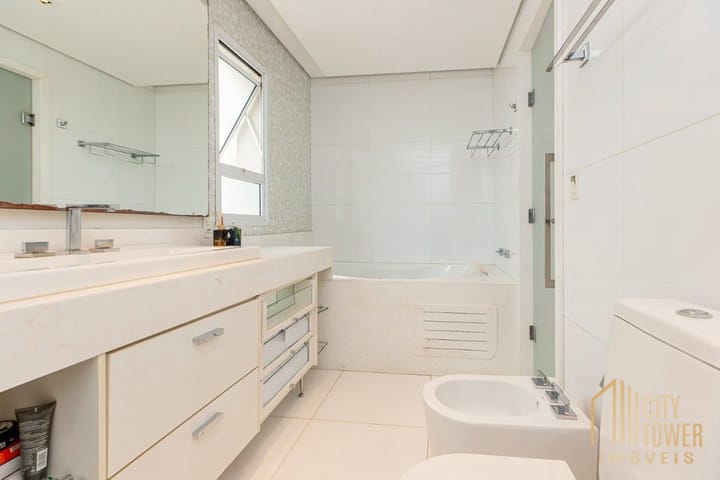 Apartamento à venda com 3 quartos, 216m² - Foto 9