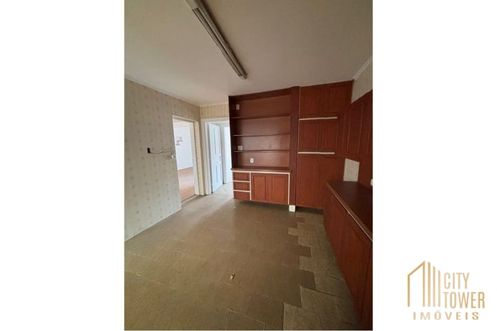 Casa à venda com 4 quartos, 335m² - Foto 17