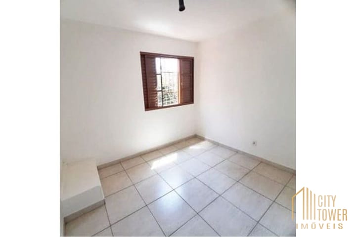 Casa à venda com 5 quartos, 131m² - Foto 15