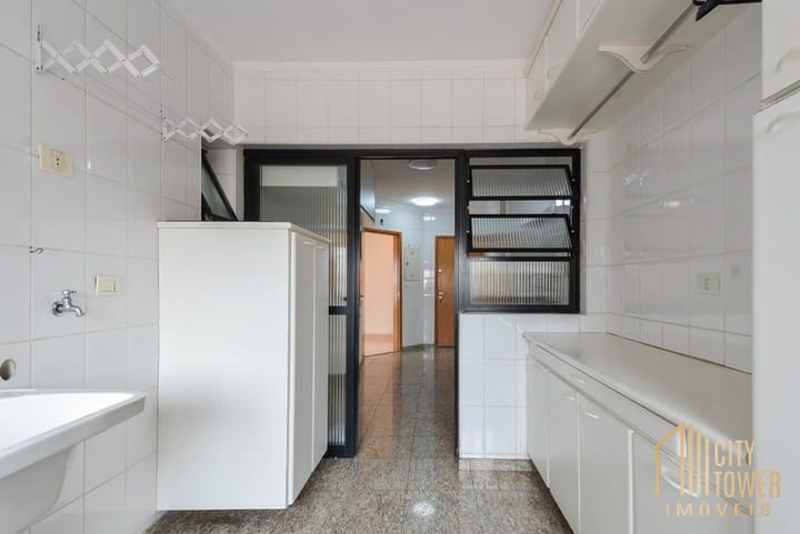 Apartamento à venda com 3 quartos, 138m² - Foto 9